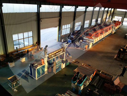 420kw Potenza del motore principale PVC polvere PVC bobina Loop Mat Extruder Machine